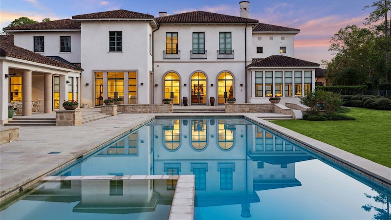 No mercado de luxo, ricos buscam imóveis maiores para acomodar pais e avós nos EUA No mercado de luxo, ricos buscam imóveis maiores para acomodar pais e avós nos EUA