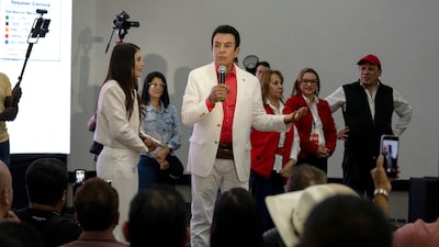 Nasralla impugna las elecciones en Honduras tras estrecha derrota frente a Asfura Nasralla impugna las elecciones en Honduras tras estrecha derrota frente a Asfura