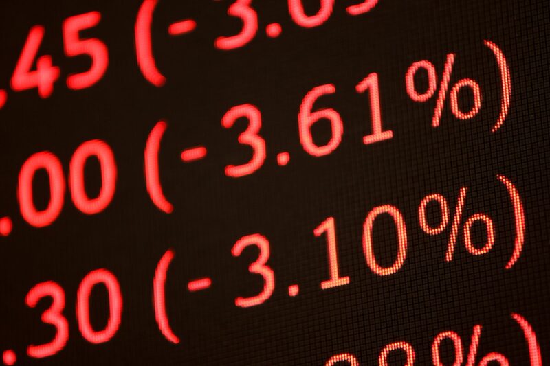 Ibovespa recua em dia de payroll nos EUA, com Petrobras e commodities; dólar cai | Ibovespa recua em dia de payroll nos EUA, com Petrobras e commodities; dólar cai |