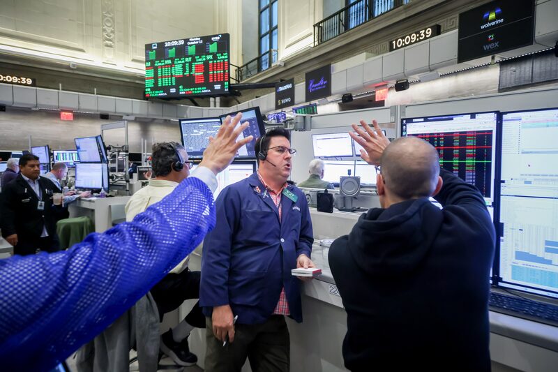 US Stocks Gain As China Tensions Ease, Broadcom Inks OpenAI Deal US Stocks Gain As China Tensions Ease, Broadcom Inks OpenAI Deal