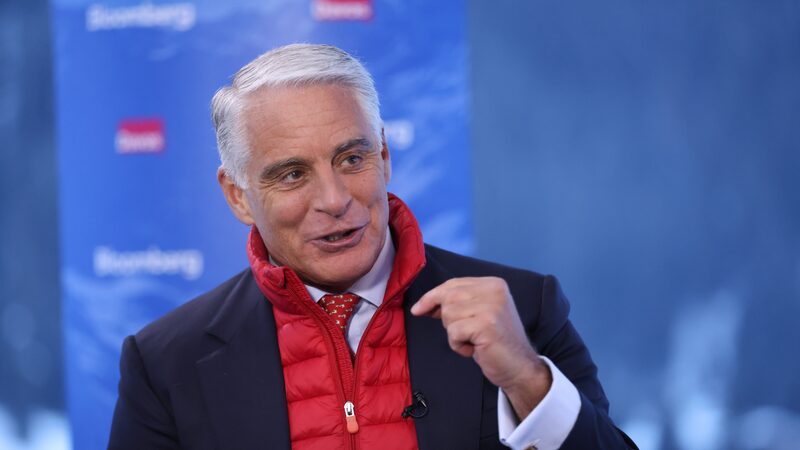 Como este banqueiro avança para erguer um novo gigante financeiro na Europa Como este banqueiro avança para erguer um novo gigante financeiro na Europa