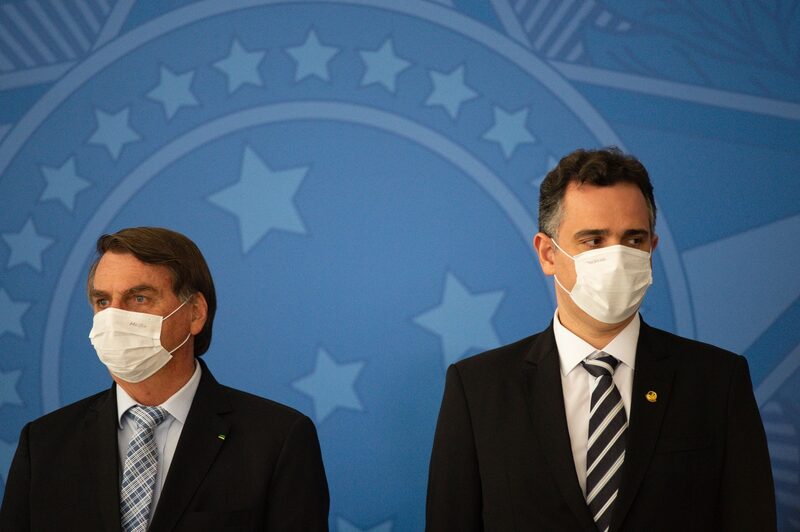 O presidente Jair Bolsonaro e Rodrigo Pacheco, presidente do Senado, durante cerimonia em Brasília O presidente Jair Bolsonaro e Rodrigo Pacheco, presidente do Senado, durante cerimonia em Brasília