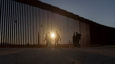 Trump anuncia plan radical contra la inmigración y revisión de beneficios a no ciudadanos Trump anuncia plan radical contra la inmigración y revisión de beneficios a no ciudadanos