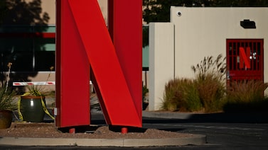 Netflix analiza recompra de US$25.000 millones en acciones tras caída de su cotización Netflix analiza recompra de US$25.000 millones en acciones tras caída de su cotización