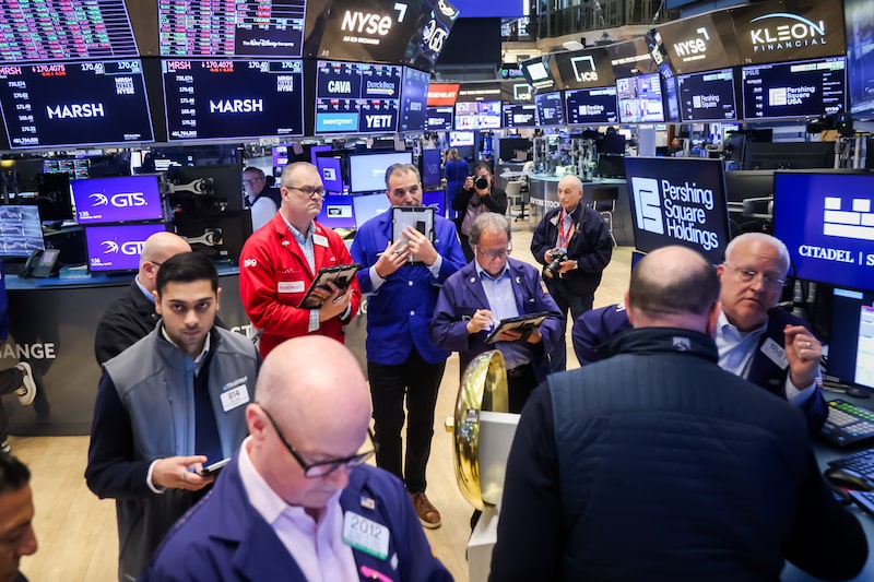 Traders work during the Pershing Square Capital Management LP initial public offering (IPO) on the floor of the New York Stock Exchange (NYSE) in New York, US, on Wednesday, April 29, 2026. Bill Ackman's combined initial public offering for his closed-end fund and alternative asset manager raised $5 billion, adding to the billionaire's war chest for Warren Buffett-style long-term investments. Photographer: Michael Nagle/Bloomberg Traders work during the Pershing Square Capital Management LP initial public offering (IPO) on the floor of the New York Stock Exchange (NYSE) in New York, US, on Wednesday, April 29, 2026. Bill Ackman's combined initial public offering for his closed-end fund and alternative asset manager raised $5 billion, adding to the billionaire's war chest for Warren Buffett-style long-term investments. Photographer: Michael Nagle/Bloomberg