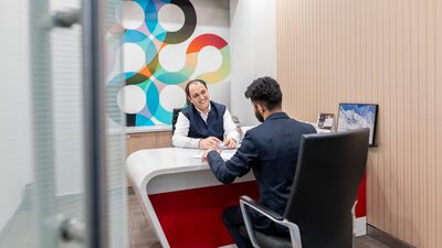 La orden de Trump sobre visados H-1B amenaza el negocio de las empresas informáticas indias La orden de Trump sobre visados H-1B amenaza el negocio de las empresas informáticas indias