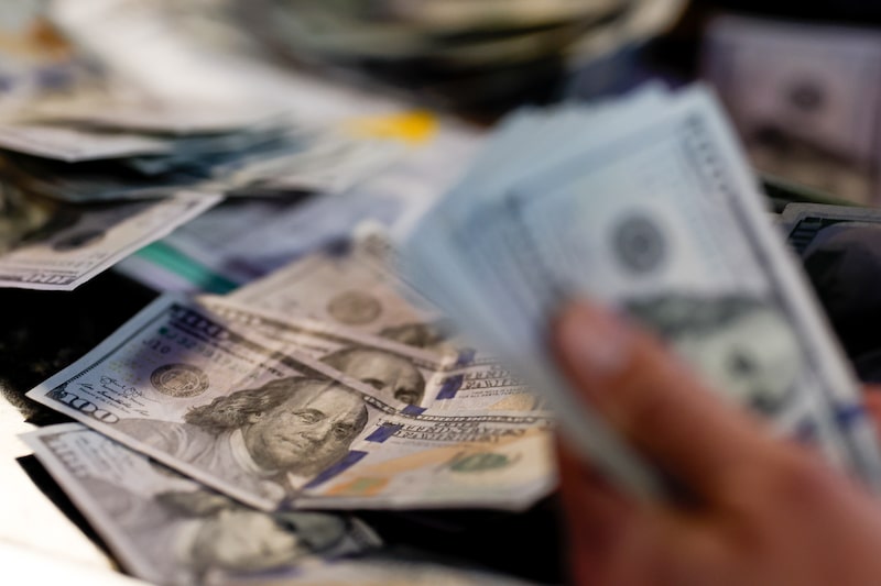 Wall Street se vuelve pesimista sobre el dólar al desvanecerse su demanda como refugio Wall Street se vuelve pesimista sobre el dólar al desvanecerse su demanda como refugio