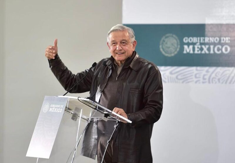 El presidente dijo en la conferencia matutina que buscará con los gobernadores un acuerdo para que todas las personas con discapacidad tengan su pensión universal. El presidente dijo en la conferencia matutina que buscará con los gobernadores un acuerdo para que todas las personas con discapacidad tengan su pensión universal.