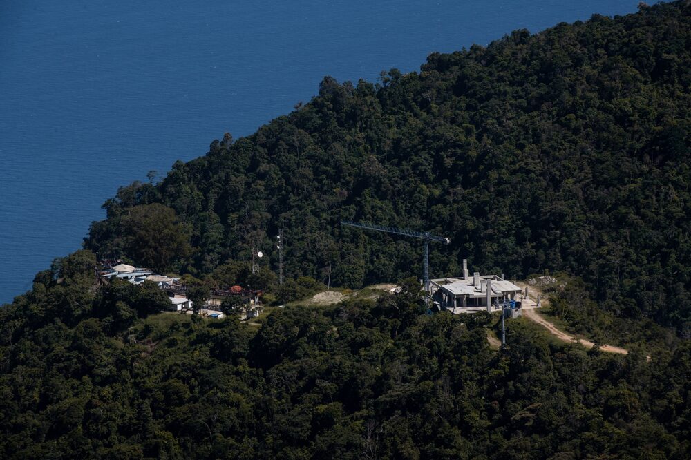 Sitio de construcción de una estación de teleférico dentro del parque nacional.Fotógrafo: Gaby Oraa/Bloomberg Sitio de construcción de una estación de teleférico dentro del parque nacional.Fotógrafo: Gaby Oraa/Bloomberg