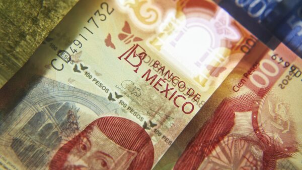 Mexican Peso Slides After Banco de México Says It’ll Wind Down Currency Hedging Mexican Peso Slides After Banco de México Says It’ll Wind Down Currency Hedging