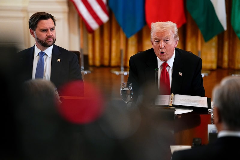 Donald Trump durante una cena con líderes de Asia Central en el Salón Este de la Casa Blanca en Washington el 6 de noviembre.
Fotógrafo: Aaron Schwartz/Bloomberg Donald Trump durante una cena con líderes de Asia Central en el Salón Este de la Casa Blanca en Washington el 6 de noviembre.
Fotógrafo: Aaron Schwartz/Bloomberg
