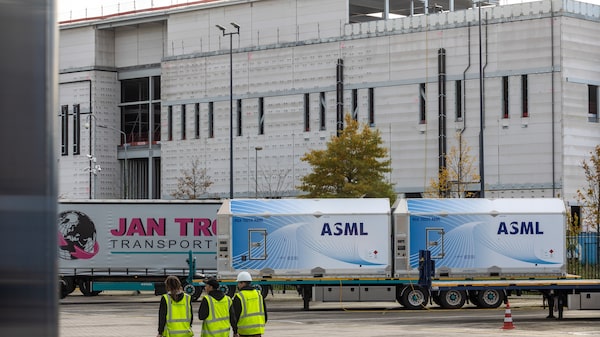 ASML planea subir el precio de sus máquinas y enfrentaría resistencia de TSMC, según informe ASML planea subir el precio de sus máquinas y enfrentaría resistencia de TSMC, según informe