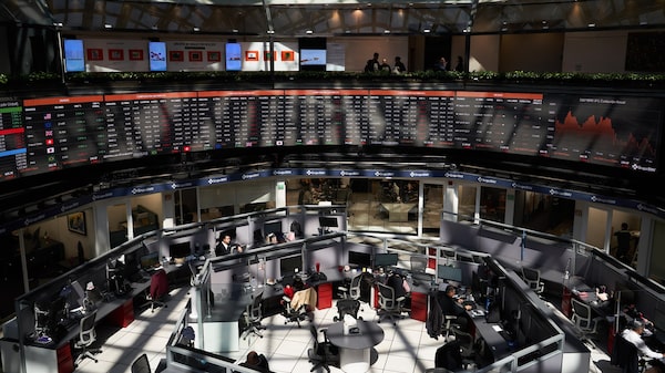 Bolsa Mexicana de Valores reanuda operaciones tras horas de suspensión Bolsa Mexicana de Valores reanuda operaciones tras horas de suspensión