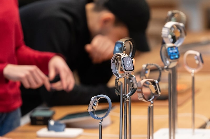 Relojes inteligentes Apple Watch Series 9 en la tienda de la empresa en la Quinta Avenida de Nueva York, el miércoles 20 de diciembre de 2023. Relojes inteligentes Apple Watch Series 9 en la tienda de la empresa en la Quinta Avenida de Nueva York, el miércoles 20 de diciembre de 2023.