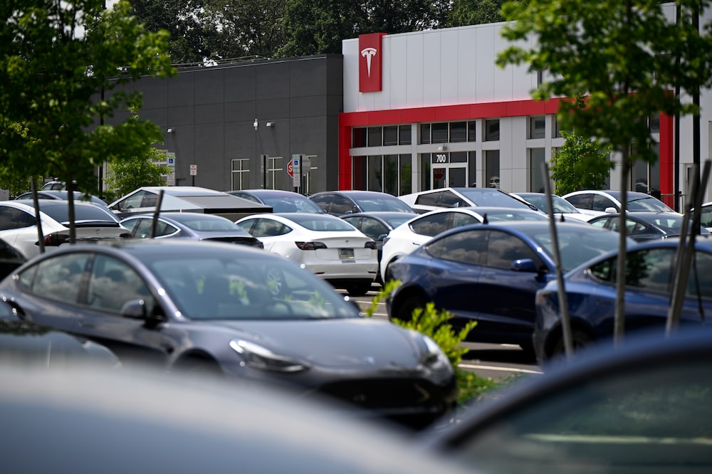Tesla vehicles at the company's store in Warminster, Pennsylvania. Photographer: Joe Lamberti/Bloomberg Tesla vehicles at the company's store in Warminster, Pennsylvania. Photographer: Joe Lamberti/Bloomberg