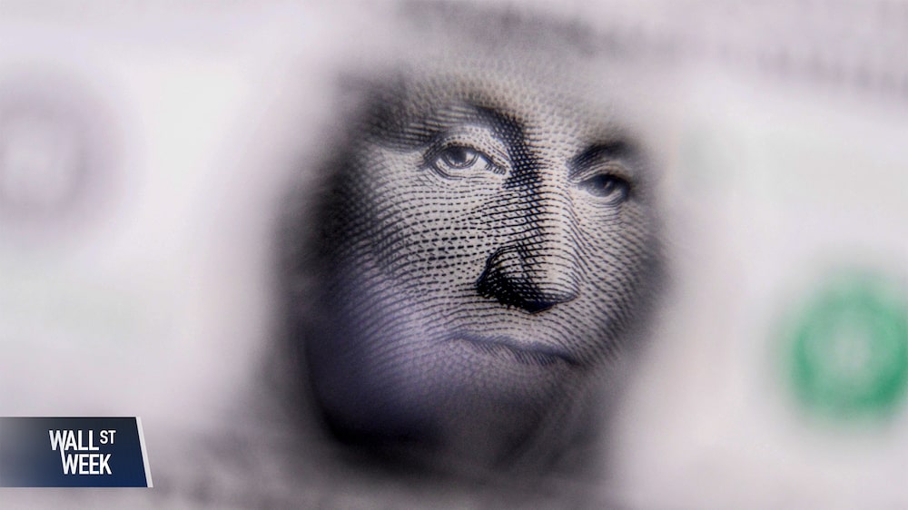 El economista Ken Rogoff sostiene que es poco probable que la posición del dólar como moneda dominante en el mundo desaparezca de la noche a la mañana, pero se enfrenta a presiones cada vez mayores.Fuente: Bloomberg El economista Ken Rogoff sostiene que es poco probable que la posición del dólar como moneda dominante en el mundo desaparezca de la noche a la mañana, pero se enfrenta a presiones cada vez mayores.Fuente: Bloomberg