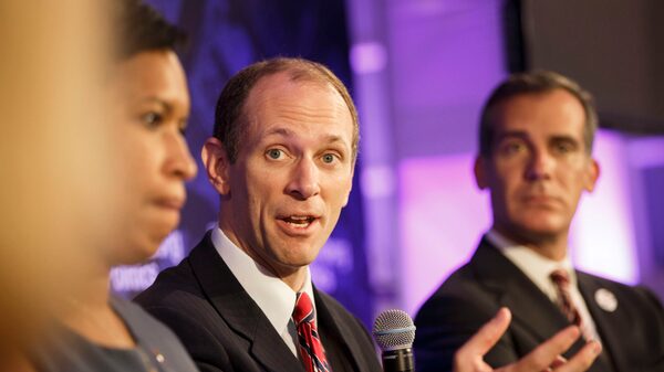 Goolsbee, de la Fed, dice que próximo movimiento de tasas no es una certeza Goolsbee, de la Fed, dice que próximo movimiento de tasas no es una certeza