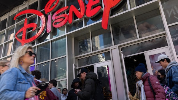 ¿Invertir en Disney? Acción cae con fuerza, pero Wall Street cree que puede repuntar más de 20% ¿Invertir en Disney? Acción cae con fuerza, pero Wall Street cree que puede repuntar más de 20%