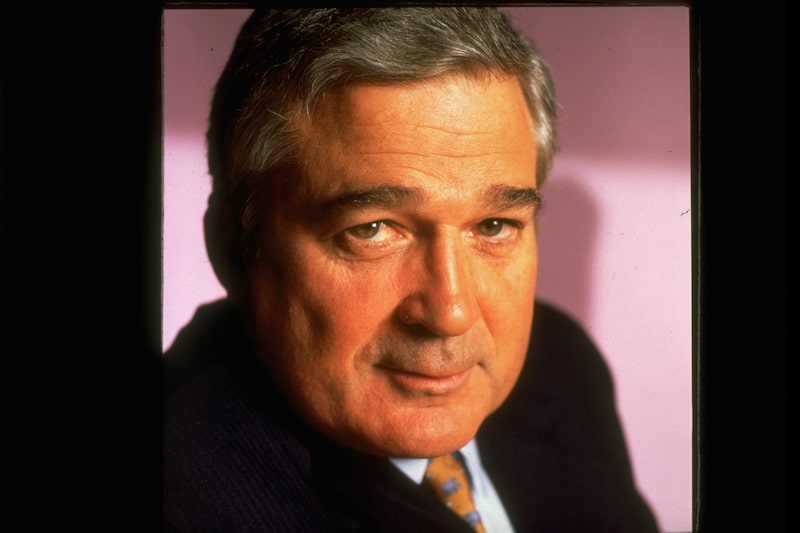 A principal mudança de Gerstner foi eliminar a cultura da IBM de vender pacotes que só funcionavam com outros produtos da empresa A principal mudança de Gerstner foi eliminar a cultura da IBM de vender pacotes que só funcionavam com outros produtos da empresa