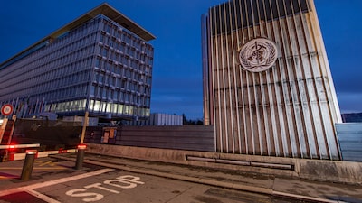 EE.UU. concreta su salida de la OMS dejando una deuda impaga de unos US$260 millones EE.UU. concreta su salida de la OMS dejando una deuda impaga de unos US$260 millones