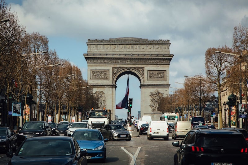 Arco do Triunfo em Paris: Olimpíada, que vai de 26 de julho a 11 de agosto, tem causado mudanças em planos de turistas Arco do Triunfo em Paris: Olimpíada, que vai de 26 de julho a 11 de agosto, tem causado mudanças em planos de turistas