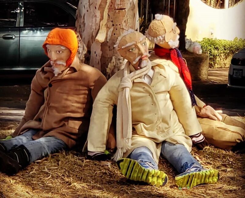 Muñecos conocidos como "viejos" o "monigotes" que varios países de Centroamérica queman en la víspera del Año Nuevo. Muñecos conocidos como "viejos" o "monigotes" que varios países de Centroamérica queman en la víspera del Año Nuevo.