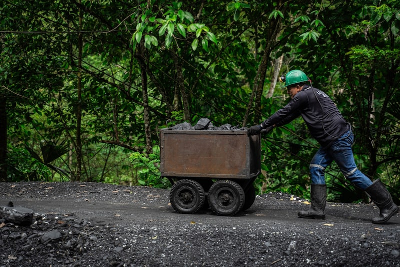 Explotaciones mineras en la mayor región productora de esmeraldas del mundo Explotaciones mineras en la mayor región productora de esmeraldas del mundo