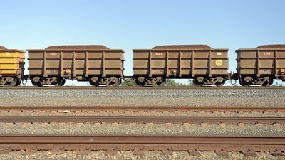 Minério de ferro amplia queda à espera de decisões de juros do Fed e BCE Minério de ferro amplia queda à espera de decisões de juros do Fed e BCE