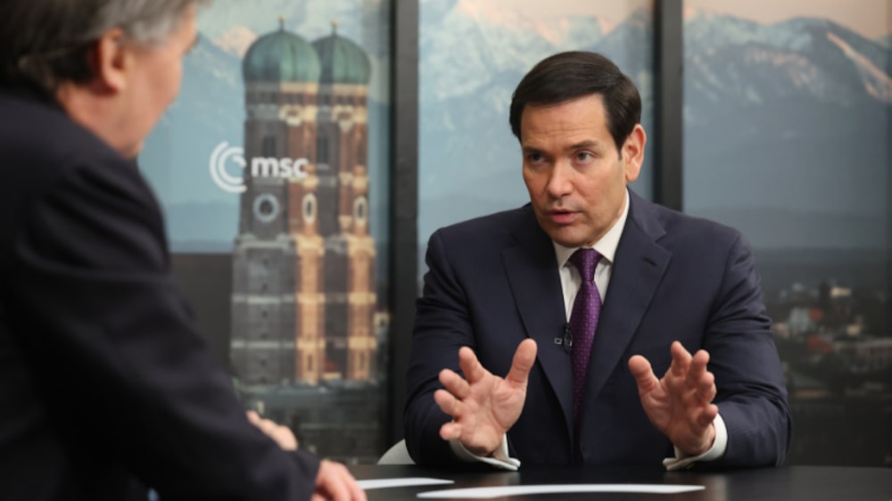El Secretario de Estado estadounidense, Marco Rubio, afirma que la alianza entre Estados Unidos y Europa debe cambiar para hacer frente a los retos del siglo XXI. "El mundo ha cambiado y la alianza tiene que cambiar", dijo Rubio al redactor jefe de Bloomberg News, John Micklethwait. "No se trata sólo de un acuerdo militar. No se trata sólo de un acuerdo comercial. Lo que nos mantiene unidos en primer lugar como alianza son nuestros valores civilizacionales compartidos", añade. Hablan al margen de la Conferencia de Seguridad de MúnichFuente: Bloomberg El Secretario de Estado estadounidense, Marco Rubio, afirma que la alianza entre Estados Unidos y Europa debe cambiar para hacer frente a los retos del siglo XXI. "El mundo ha cambiado y la alianza tiene que cambiar", dijo Rubio al redactor jefe de Bloomberg News, John Micklethwait. "No se trata sólo de un acuerdo militar. No se trata sólo de un acuerdo comercial. Lo que nos mantiene unidos en primer lugar como alianza son nuestros valores civilizacionales compartidos", añade. Hablan al margen de la Conferencia de Seguridad de MúnichFuente: Bloomberg