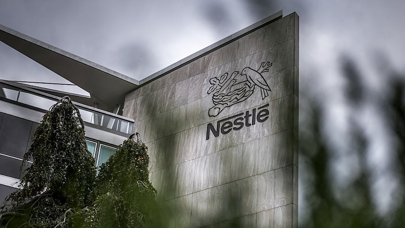 Nestlé inclui o Brasil em recall com alcance global de produtos de nutrição infantil Nestlé inclui o Brasil em recall com alcance global de produtos de nutrição infantil