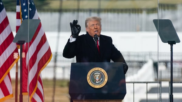 Trump buscó ir al Capitolio en el asalto, dice ex asesora: “Soy el maldito presidente” Trump buscó ir al Capitolio en el asalto, dice ex asesora: “Soy el maldito presidente”