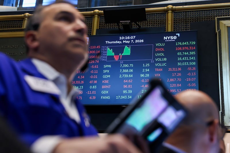 Bolsas asiáticas caen y petróleo supera US$102 por tensiones entre EE.UU. e Irán Bolsas asiáticas caen y petróleo supera US$102 por tensiones entre EE.UU. e Irán