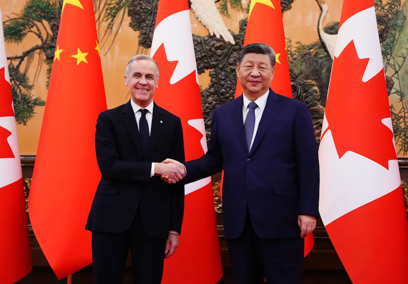 Mark Carney e Xi Jinping após reunião bilateral em Pequim, na primeira visita de um líder canadense ao governo da China em oito anos Mark Carney e Xi Jinping após reunião bilateral em Pequim, na primeira visita de um líder canadense ao governo da China em oito anos