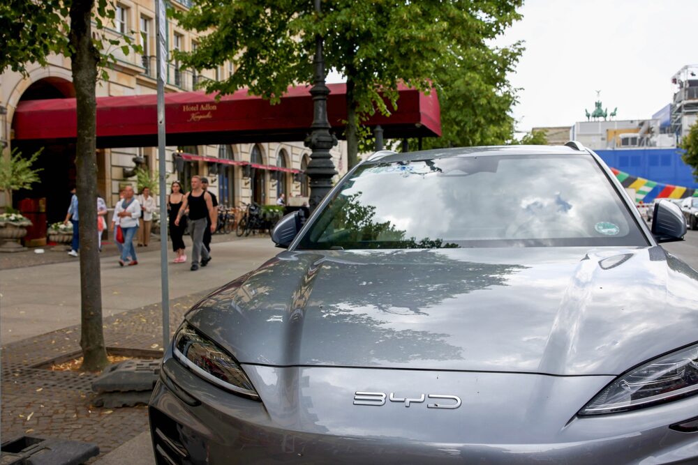 Un vehículo eléctrico BYD en Berlín. Un vehículo eléctrico BYD en Berlín.