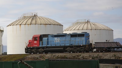 Chile sube precios de combustibles: se desatan compras de pánico y previsiones de inflación Chile sube precios de combustibles: se desatan compras de pánico y previsiones de inflación