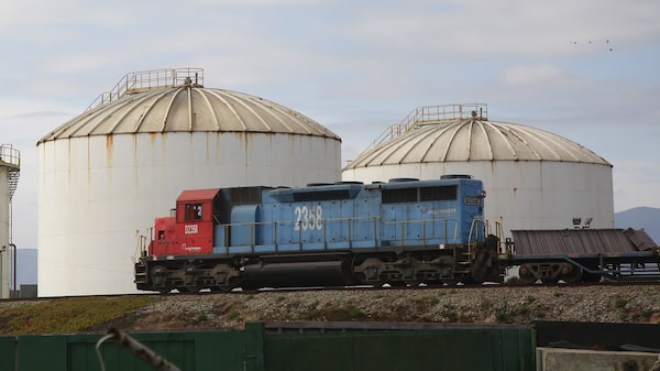 Chile sube precios de combustibles: se desatan compras de pánico y previsiones de inflación Chile sube precios de combustibles: se desatan compras de pánico y previsiones de inflación