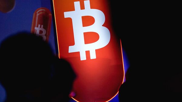 El bitcoin profundiza su caída y alcanza mínimos de dos semanas El bitcoin profundiza su caída y alcanza mínimos de dos semanas