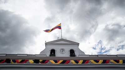 Ecuador buscaría una venta de US$4.000 millones en su regreso al mercado de bonos Ecuador buscaría una venta de US$4.000 millones en su regreso al mercado de bonos