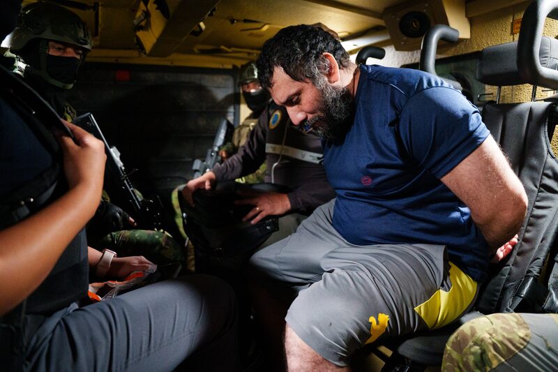 José Adolfo Macías Villamar, alias Fito, cabecilla de Los Choneros, fue capturado en Ecuador el 25 de junio de 2025 tras 18 meses de fuga. Foto: Presidencia de Ecuador José Adolfo Macías Villamar, alias Fito, cabecilla de Los Choneros, fue capturado en Ecuador el 25 de junio de 2025 tras 18 meses de fuga. Foto: Presidencia de Ecuador