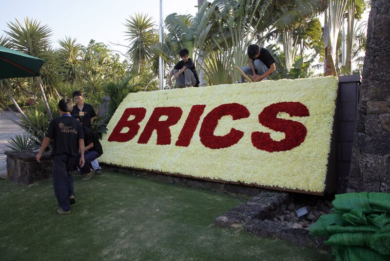 Arranjo floral com a sigla dos BRICS Arranjo floral com a sigla dos BRICS