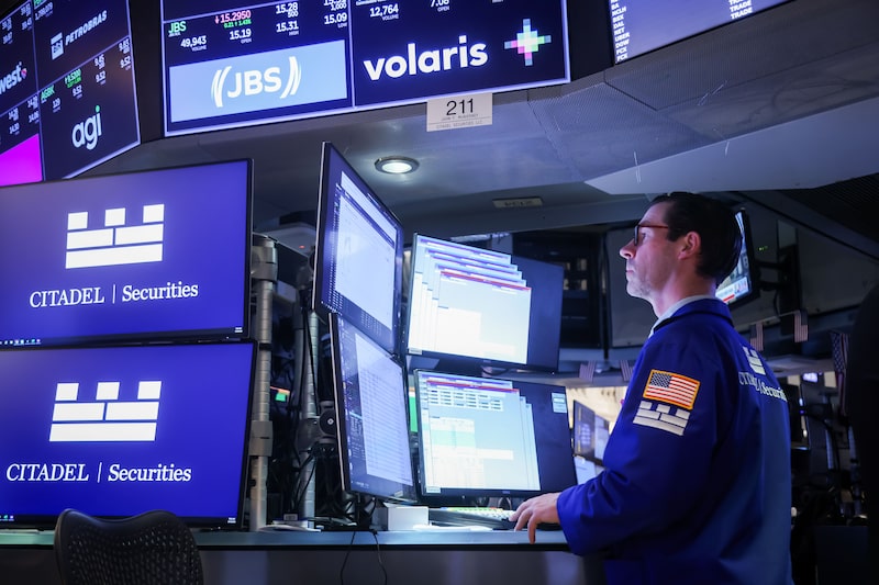 A trader works on the floor at the New York Stock Exchange (NYSE) in New York, US, on Monday, March 16, 2026. US stock futures edged higher and oil prices reversed an advance on hopes that more tankers will be able to traverse the Strait of Hormuz, with talks ongoing to ensure the waterways security. Photographer: Michael Nagle/Bloomberg A trader works on the floor at the New York Stock Exchange (NYSE) in New York, US, on Monday, March 16, 2026. US stock futures edged higher and oil prices reversed an advance on hopes that more tankers will be able to traverse the Strait of Hormuz, with talks ongoing to ensure the waterways security. Photographer: Michael Nagle/Bloomberg