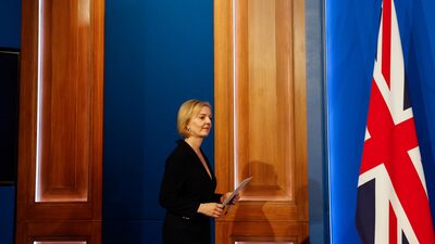 Renúncia da primeira-ministra encerra a crise no mercado do Reino Unido? Renúncia da primeira-ministra encerra a crise no mercado do Reino Unido?