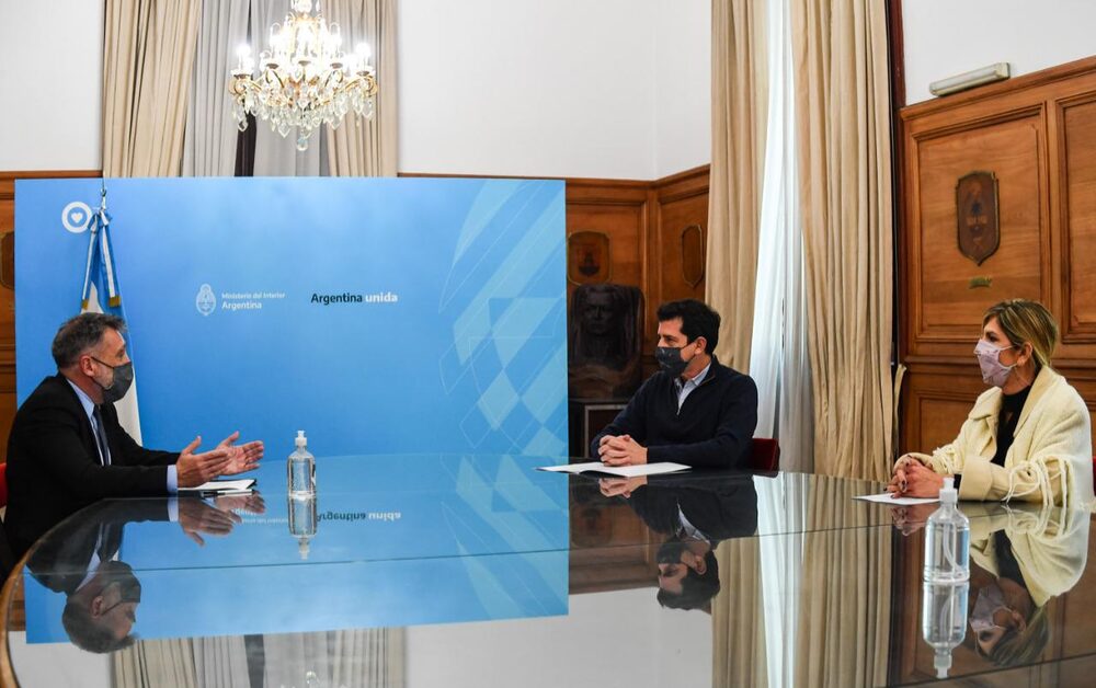 El ministro del Interior, Eduardo "Wado" de Pedro, recibió la semana pasada a las autoridades de la CNE El ministro del Interior, Eduardo "Wado" de Pedro, recibió la semana pasada a las autoridades de la CNE