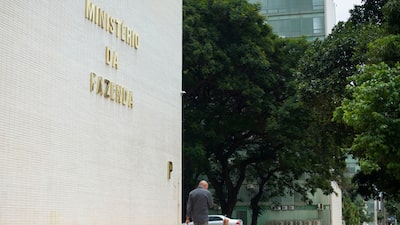 Cotado para Fazenda de Flávio Bolsonaro, Kayath defende mudanças fiscais rápidas Cotado para Fazenda de Flávio Bolsonaro, Kayath defende mudanças fiscais rápidas