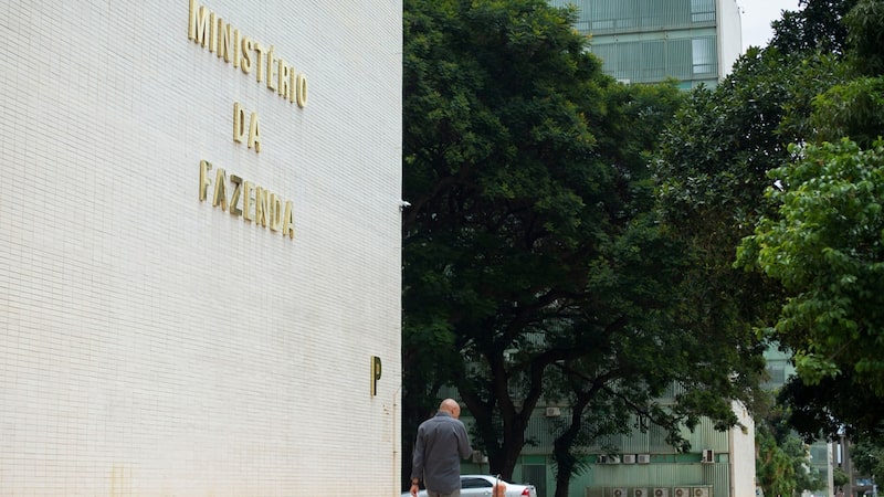 Cotado para Fazenda de Flávio Bolsonaro, Kayath defende mudanças fiscais rápidas Cotado para Fazenda de Flávio Bolsonaro, Kayath defende mudanças fiscais rápidas