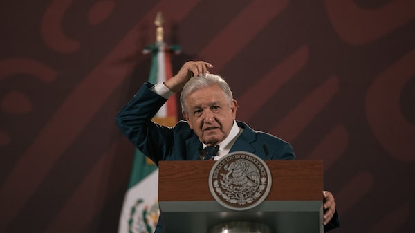 Tras cuatro años, AMLO continúa analizando comprar a Aleatica el 100% del Aeropuerto de Toluca Tras cuatro años, AMLO continúa analizando comprar a Aleatica el 100% del Aeropuerto de Toluca
