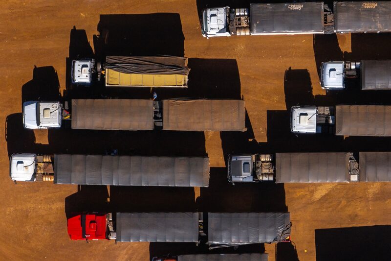 A empresa planeja investir de R$ 1,5 bilhão a R$ 2 bilhões este ano, em parte para elevar a produção de biodiesel e farelo de soja A empresa planeja investir de R$ 1,5 bilhão a R$ 2 bilhões este ano, em parte para elevar a produção de biodiesel e farelo de soja