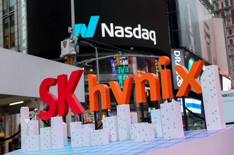 SK Hynix US IPO At The Nasdaq MarketSite SK Hynix US IPO At The Nasdaq MarketSite