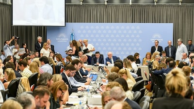 Con disidencias, el oficialismo avanzó con la ley ómnibus y se prepara para la sesión Con disidencias, el oficialismo avanzó con la ley ómnibus y se prepara para la sesión