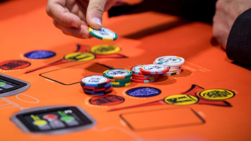 Clubes de póquer subterráneos (e ilegales) en auge en Caracas Clubes de póquer subterráneos (e ilegales) en auge en Caracas